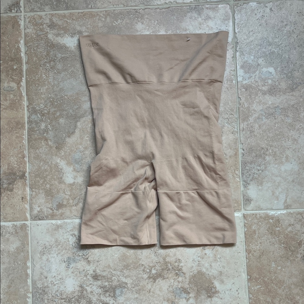 SLIM ME NWOT
Seamless Tan Shapewear Girdle STRETCH
L 20.5”
W 14.5”.